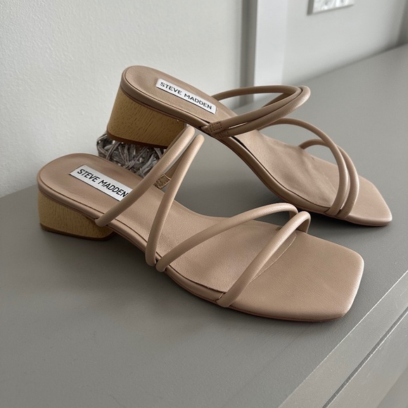 STEVE MADDEN ASSURED BLOCK HEEL SANDAL SZ 7M - Picture 1 of 10